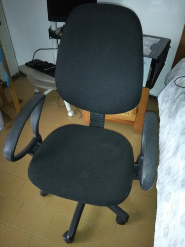 Silla De Oficina Como Nueva