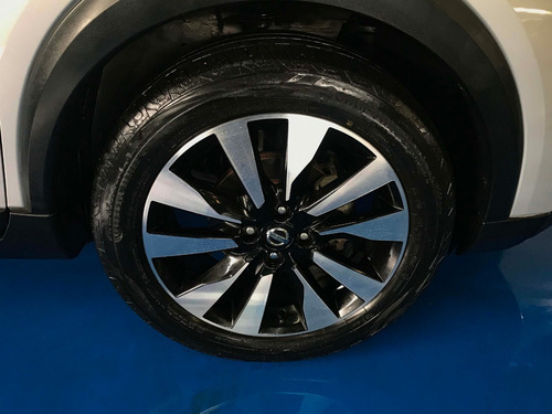 Imagen 5 de 13 de Nissan Kicks Advance 2017 Plata