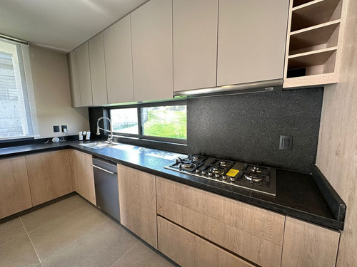 Se Vende Residencia De Autor En La Espiga Residencial, 4ta Recamara En Pb..