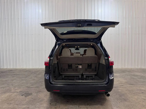 Toyota Sienna Le At 3.5 8psj 4x4