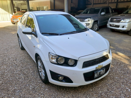 Imagen 4 de 15 de Chevrolet Sonic 1.6 Lt M/t 2014