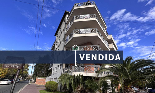 Departamento 2 Ambientes En  Venta - Calle Bradley, Ciudad Jardín