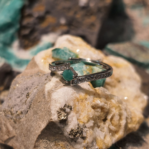 Anillo Hermoso De Plata Con Esmeralda Colombia