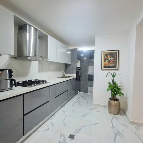 Imagen 3 de 11 de Moderno Townhouse Puerto Príncipe Lecheria