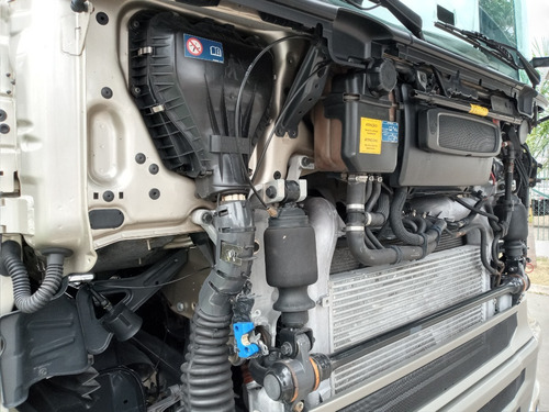 Imagem 10 de 15 de Scania R 440 6x2 2016 Streamline Highline G380 G420 R450 500