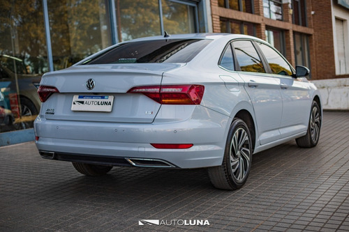 Volkswagen Vento Highline 1.4t Fsi Triptronic 2018
