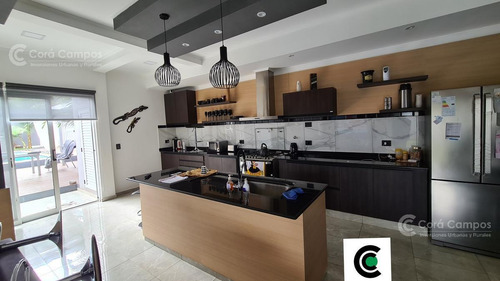 Imagen 2 de 13 de Se Vende Casa Nueva En Obera Misiones! Con Quincho, Piscina Y Mas.