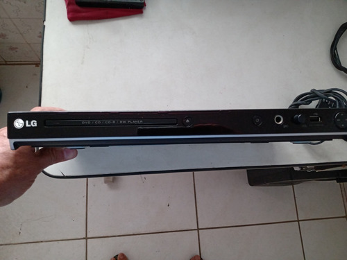 Imagem 4 de 7 de Aparelho De Dvd-LG Dv556 Lei A Descrição!