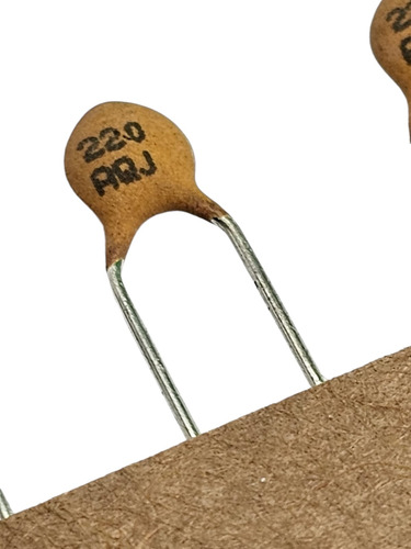200x Capacitor Cerâmico Disco 22pf 220 50v Aqj