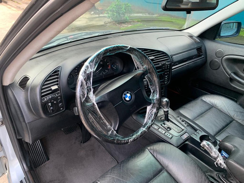Bmw E36 328i Sedã 328i 1997