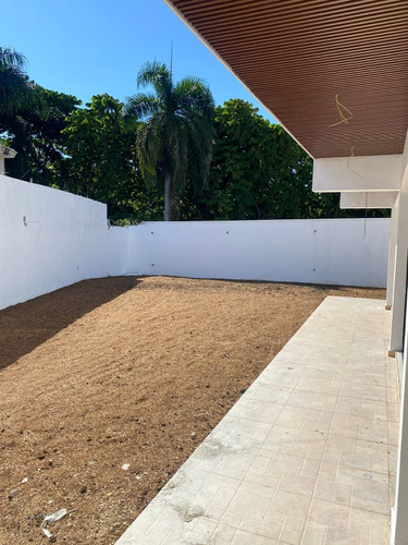 Casa Casi Lista Para Entregar En Arroyo Hondo Iii