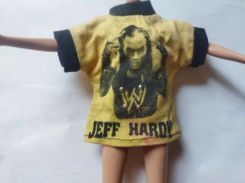 Barbie Solo Ropa Playera Amarilla Jeff Hardy (Usado)
