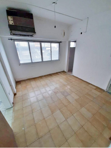 Oficinas Comerciales Con Excelente Ubicación En Pleno Centro De San Justo. Ideal Varios Rubros/destinos