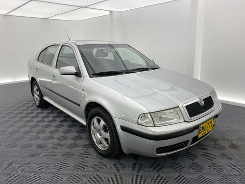 Imagen 2 de 25 de Skoda Octavia 1.8 Turbo