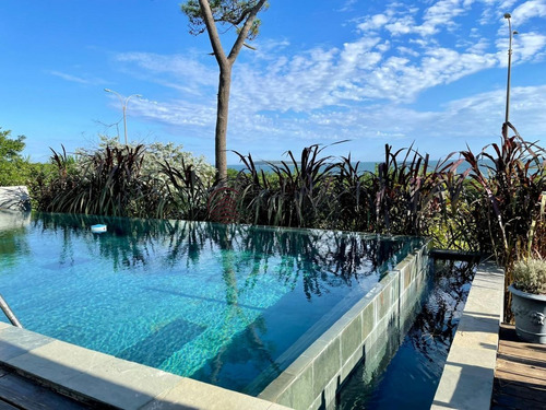 Imagen 27 de 30 de Casa En Venta Playa Mansa Frente Al Mar Cuatro Dormitorios - Punta Del Este Mansa