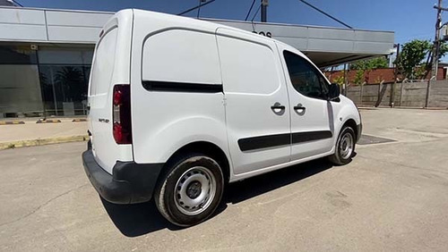 Imagen 6 de 15 de Peugeot Partner 1.6 4x2 Dsl Ab2 90 Hp Ev 2018 Jyvr94