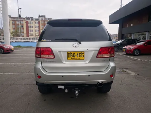 Toyota Fortuner 4.0 Sr5