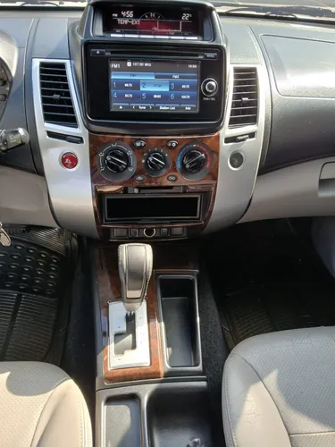 Mitsubishi Nativa 3.0l