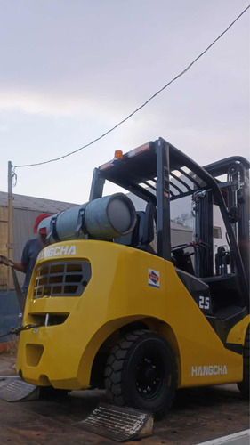 Empilhadeira Toyota 8fgn40 4t Triplex Desl 2015 Revisada