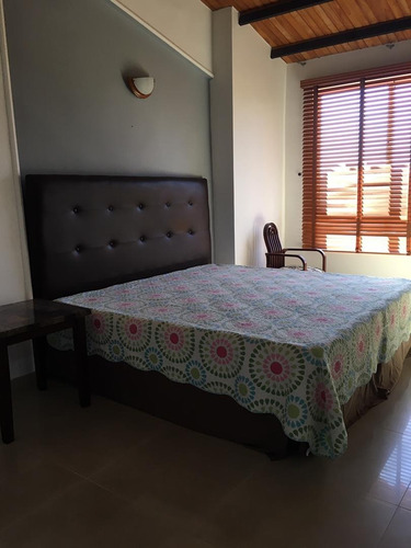 Imagen 11 de 16 de Acogedor Townhouse, Res. Guaica House, Lecherías. Amoblado, 3 Hab. 3 Baños