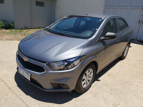 Chevrolet Onix Plus Joy 2020 Gris