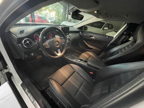Imagem 6 de 13 de Mercedes-benz Classe Gla 2018 1.6 Advance Turbo Flex 5p