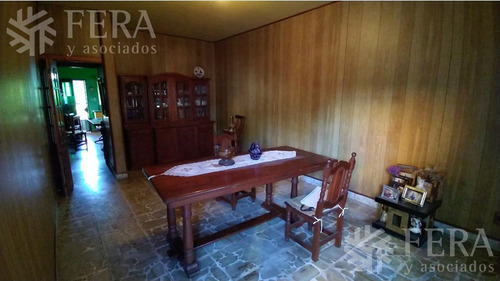 Imagen 4 de 14 de Venta Casa 3 Ambientes Con Jardín, Cochera Y Fondo Con Piscina En Villa Dominico (29449)