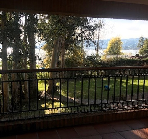 Gran Sitio C/ 2 Casas Ambas C/ Orilla De Lago Y Embarcadero