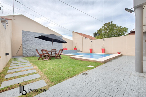 Casa En Punta Mogotes
