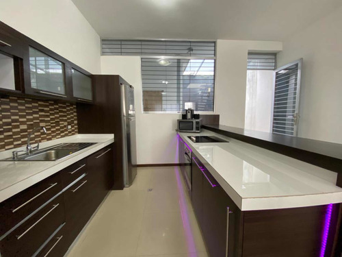 Imagen 14 de 24 de Moderna Casa En Venta De Oportunidad