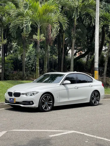 Bmw 330e Híbrido 2.0 Turbo Automático