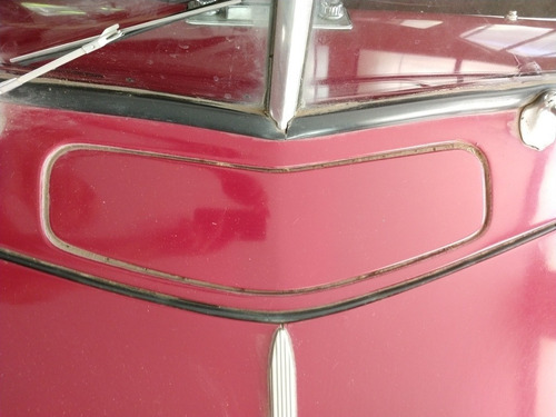 Ford Deluxe