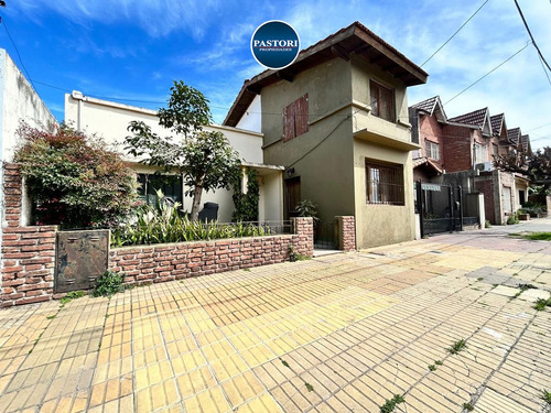 Venta De Casa En Martinez Dividida En Dos Unidades