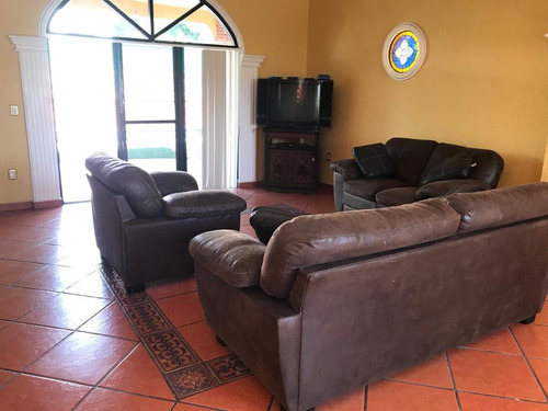 Se Vende Casa En Excelente Estado En Lomas De Cocoyoc