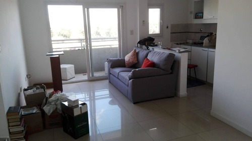 Imagen 2 de 16 de Departamento En Venta 2 Ambientes Stos. Lugares