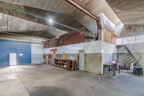 Venta Local Galpon Deposito Sayago Garzon Y Ariel 869m2 Unico Con Techo Arq. Dieste
