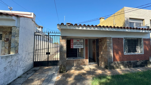 Venta De 2 Casas De Una Planta Mismo Padron En Malvin