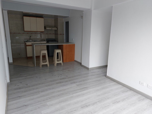 Imagen 3 de 9 de Vendo Apartamento En Alamos Norte,bogotá