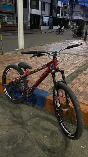 Bicicleta Gw Raven Stunt