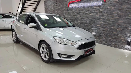 Imagen 4 de 12 de Focus Se Plus Plata Bolivar 2016