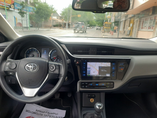 Imagen 9 de 20 de Toyota Corolla 2017 1.8 Xei Mt 140cv