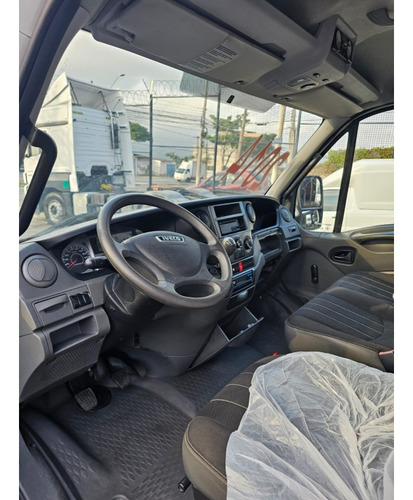 Iveco Daily 70c17 Cabine Dupla Carroceria Ano2014
