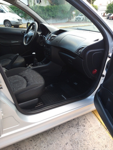 Peugeot 207 1.9 Sedan Xs 2009