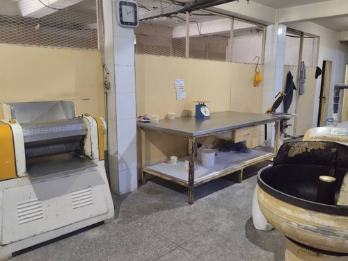 Se Vende Panadería En Los Guayos Socc
