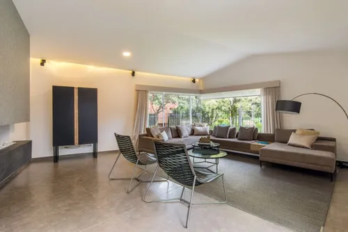 Casa En Venta En Calatrava. Cod V5907