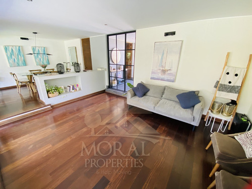 Hermosa Casa 4d 3b + Servicio Gran Jardín Formado Piscina