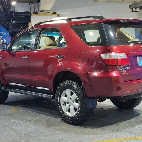 Imagen 6 de 11 de Toyota Fortuner 4x4 Año 2012