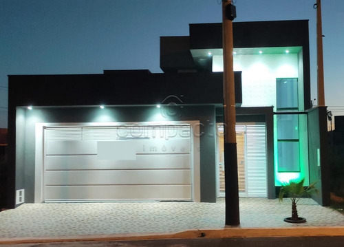 Imagem 2 de 10 de Casas - Ref: V16875