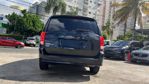 Imagen 13 de 15 de Dodge Grand Caravan Americana
