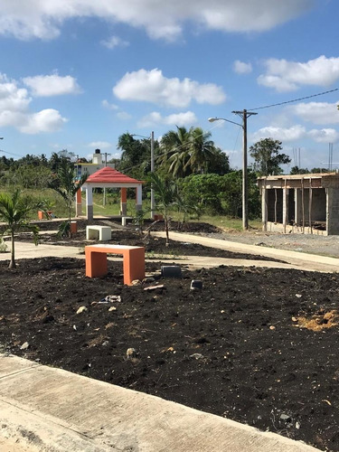 Imagen 7 de 16 de Solar De 187 M2 Barato Con 1000 Pesos Menor Por M2 829-456-8443 Tiene Su Título De Propiedad Al Día Y Deslinde Puedes Empezar A Construir Con El Pago De Rd$143,990 De Inicial